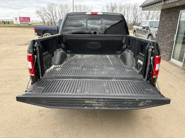 2020 Ford F-150 Crew Cab 4x4 XLT 5L - Clean Title - Photo 7