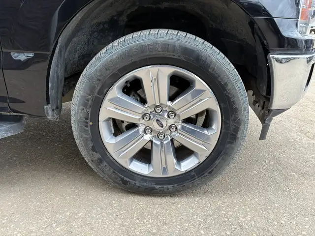 2020 Ford F-150 Crew Cab 4x4 XLT 5L - Clean Title - Photo 9