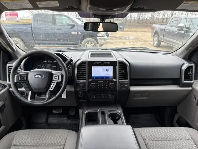 2020 Ford F-150 Crew Cab 4x4 XLT 5L - Clean Title - Photo 11