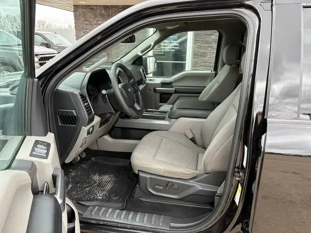 2020 Ford F-150 Crew Cab 4x4 XLT 5L - Clean Title - Photo 12