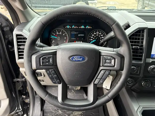 2020 Ford F-150 Crew Cab 4x4 XLT 5L - Clean Title - Photo 17