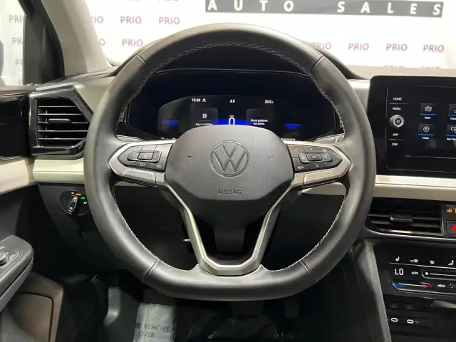2025 Volkswagen Taos - Photo 21