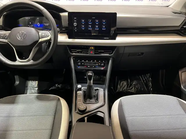 2025 Volkswagen Taos - Photo 25