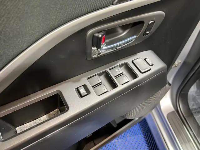 2017 Mazda Mazda5 - Photo 11