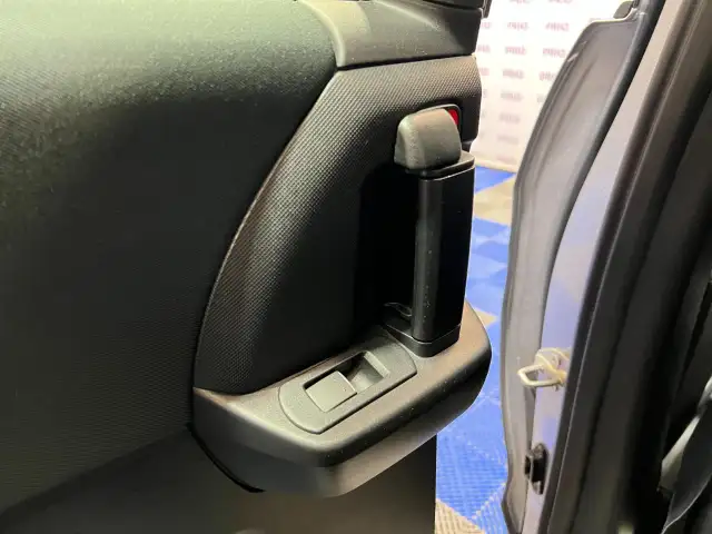 2017 Mazda Mazda5 - Photo 17