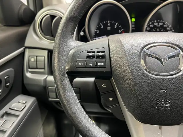 2017 Mazda Mazda5 - Photo 22