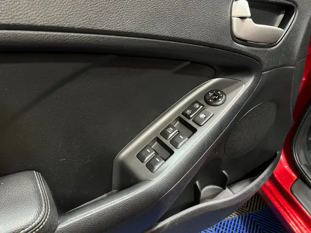 2018 Kia Forte - Photo 11