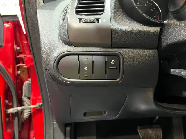 2018 Kia Forte - Photo 12