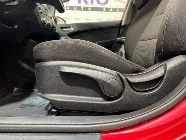 2018 Kia Forte - Photo 14