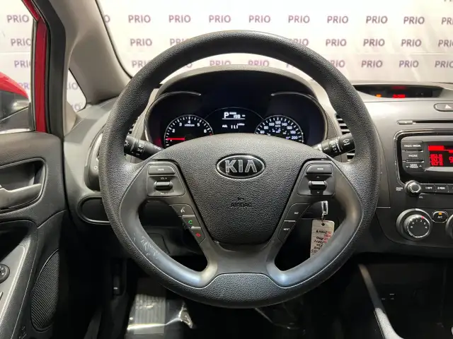 2018 Kia Forte - Photo 21