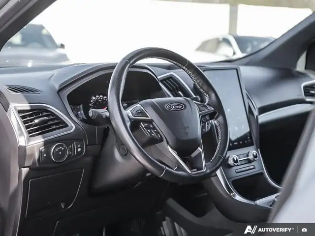2022 Ford Edge ST | 2.7 V6 | 401A | Pano | Heated Steering - Photo 16