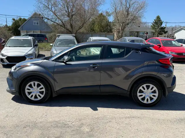 2019 Toyota C-HR C-HR LE FWD - Photo 2
