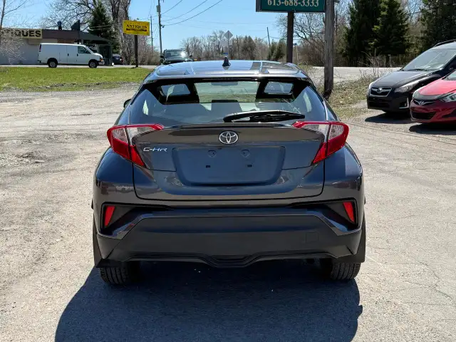 2019 Toyota C-HR C-HR LE FWD - Photo 4