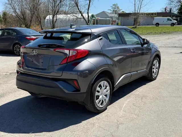 2019 Toyota C-HR C-HR LE FWD - Photo 5