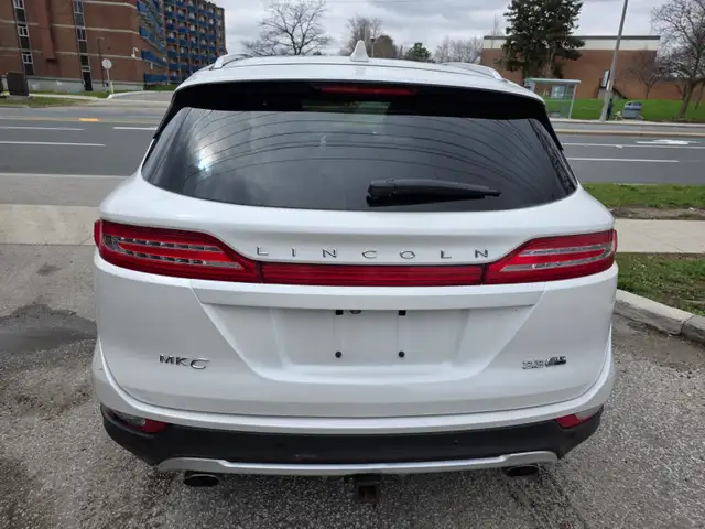 2015 Lincoln MKC AWD 4dr - Photo 4