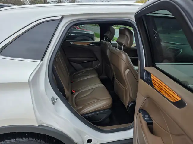 2015 Lincoln MKC AWD 4dr - Photo 9