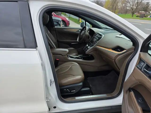 2015 Lincoln MKC AWD 4dr - Photo 10