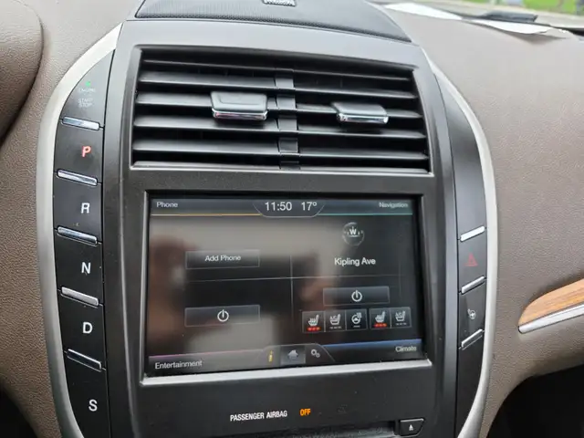 2015 Lincoln MKC AWD 4dr - Photo 13