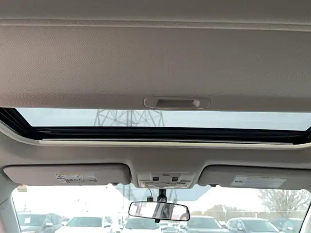 2015 Toyota RAV4 XLE - Photo 11