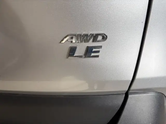 2020 TOYOTA RAV4 LE AWD - Photo 3