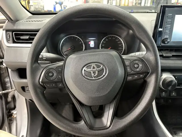 2020 TOYOTA RAV4 LE AWD - Photo 10
