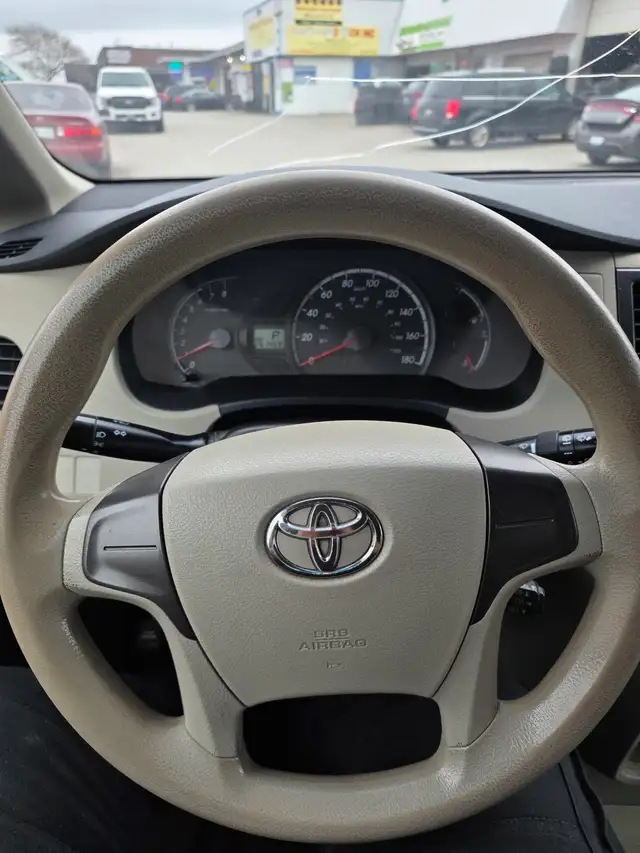 2011 Toyota Sienna Base - Photo 10