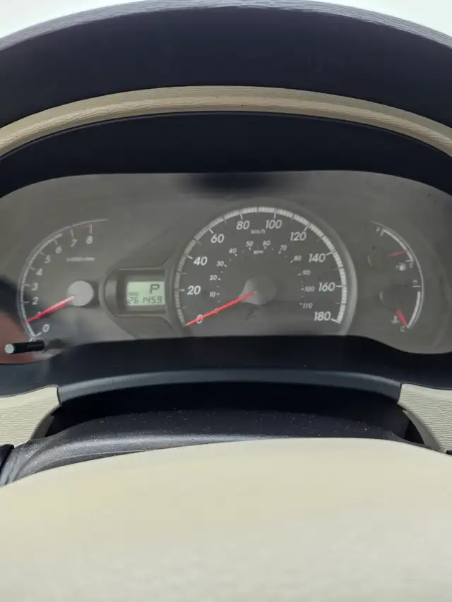 2011 Toyota Sienna Base - Photo 11