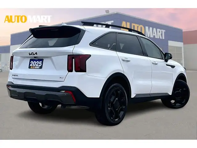 2025 Kia Sorento AWD | LEATHER | PANORAMIC SUNROOF | BLIND SPOT - Photo 7