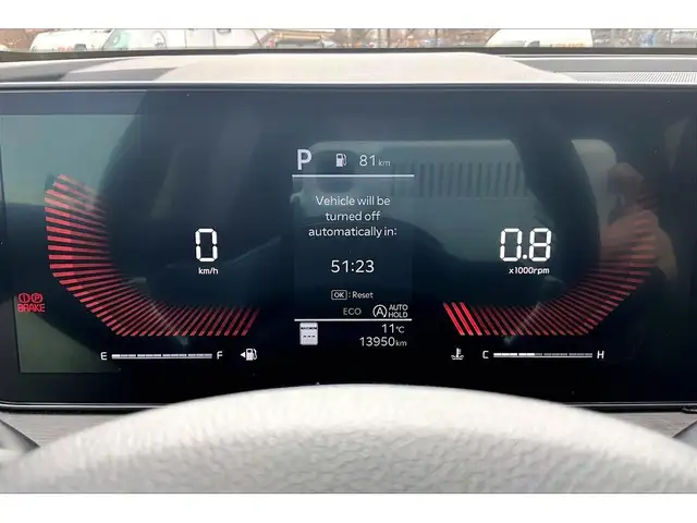 2025 Kia Sorento AWD | LEATHER | PANORAMIC SUNROOF | BLIND SPOT - Photo 11