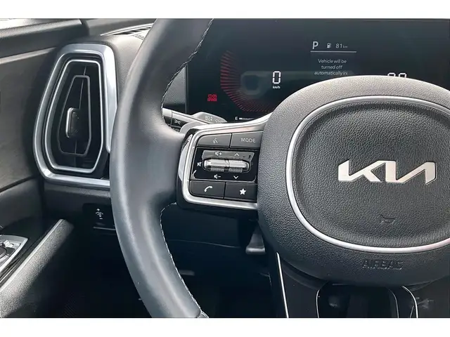 2025 Kia Sorento AWD | LEATHER | PANORAMIC SUNROOF | BLIND SPOT - Photo 12