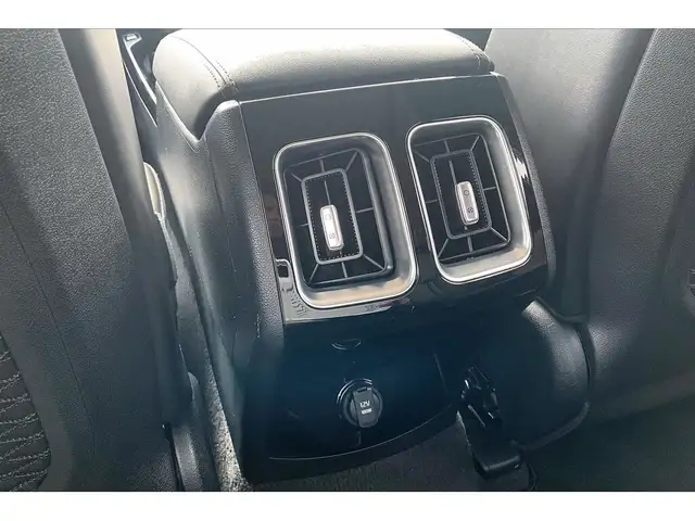 2025 Kia Sorento AWD | LEATHER | PANORAMIC SUNROOF | BLIND SPOT - Photo 21