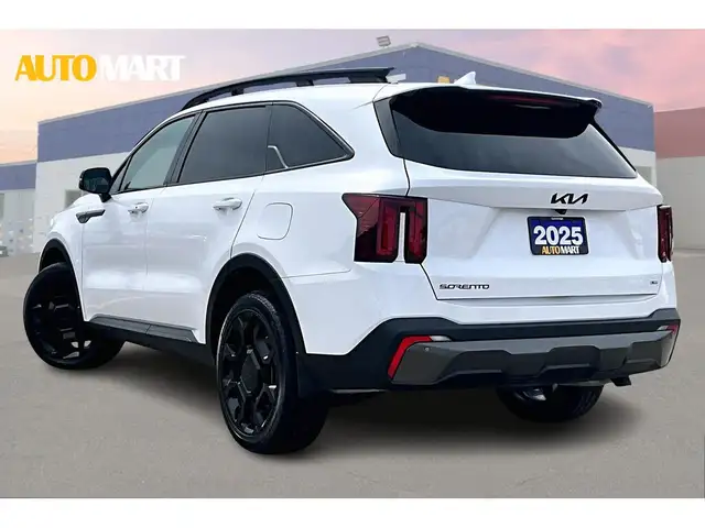 2025 Kia Sorento AWD | LEATHER | PANORAMIC SUNROOF | BLIND SPOT - Photo 32