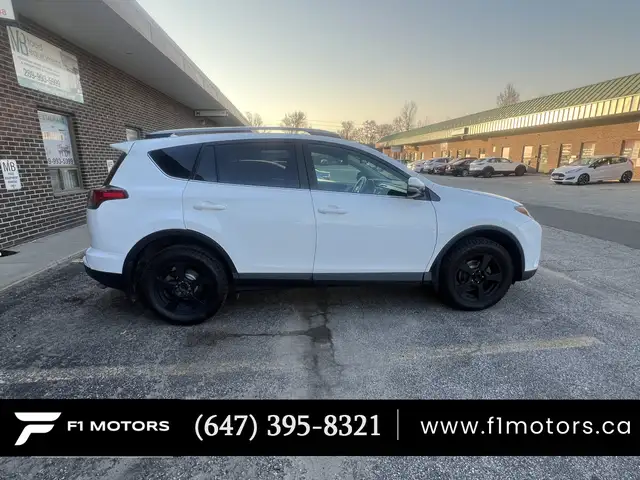 2018 Toyota RAV4 LE AWD | Certified | 5 Service Records - Photo 5