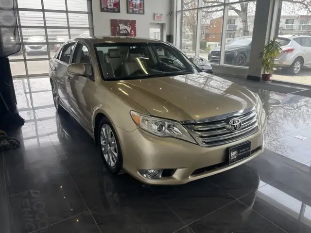 2011 Toyota Avalon XLS - Photo 3