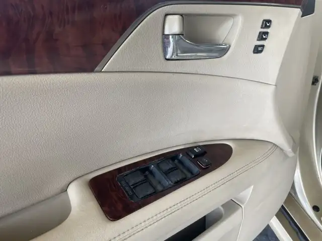 2011 Toyota Avalon XLS - Photo 14