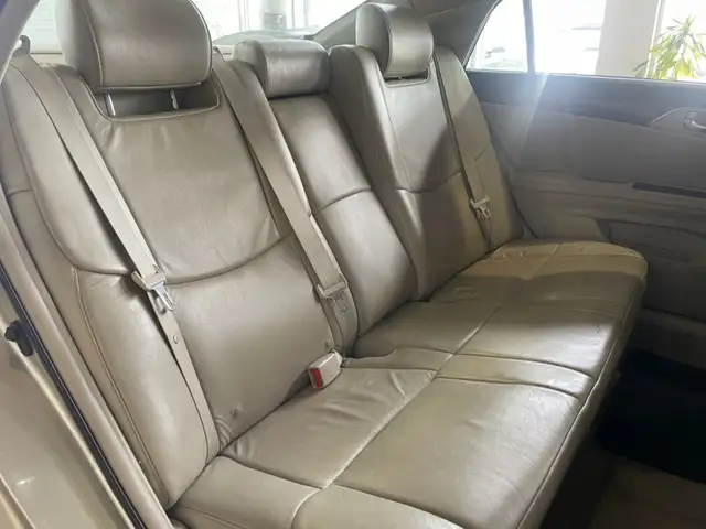 2011 Toyota Avalon XLS - Photo 27