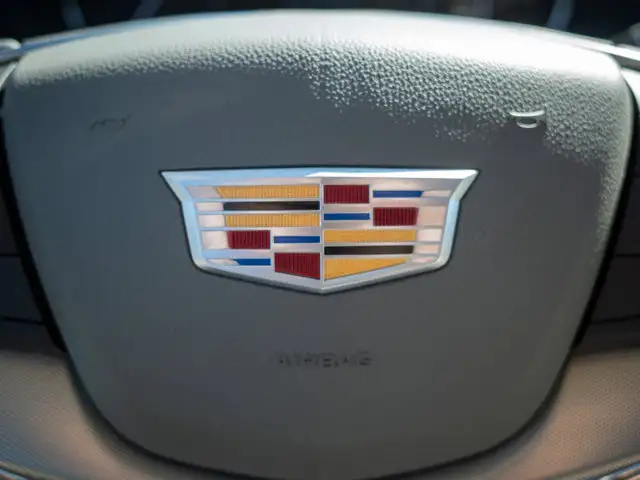 2022 Cadillac XT5 AWD Premium Luxury - Folding Mirrors | Blind - Photo 23