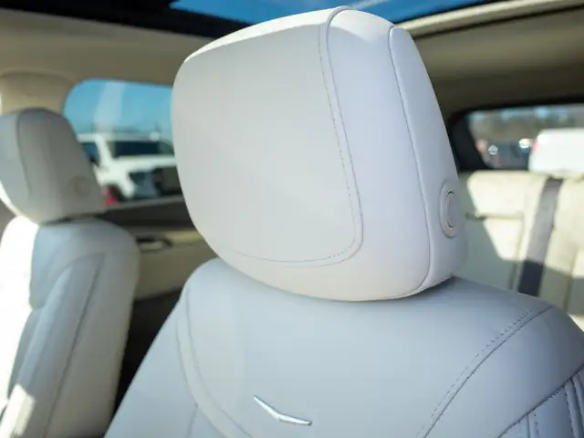 2022 Cadillac XT5 AWD Premium Luxury - Folding Mirrors | Blind - Photo 32