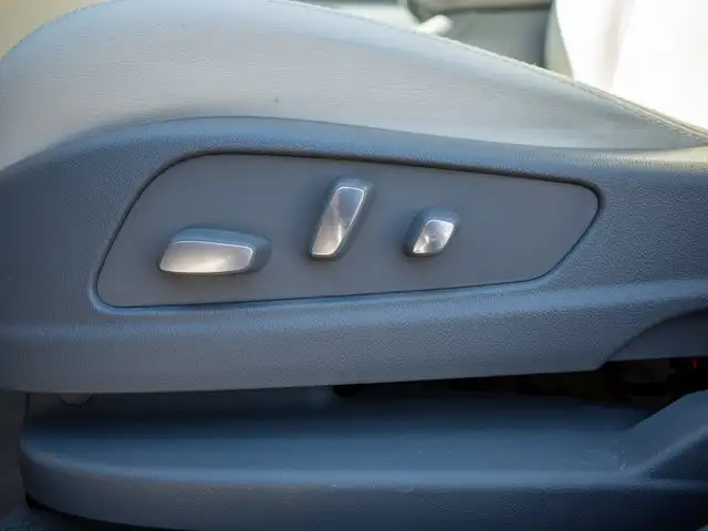 2022 Cadillac XT5 AWD Premium Luxury - Folding Mirrors | Blind - Photo 33