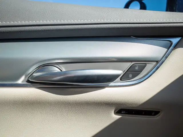 2022 Cadillac XT5 AWD Premium Luxury - Folding Mirrors | Blind - Photo 36