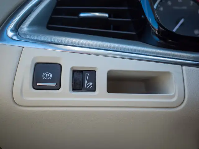 2022 Cadillac XT5 AWD Premium Luxury - Folding Mirrors | Blind - Photo 40