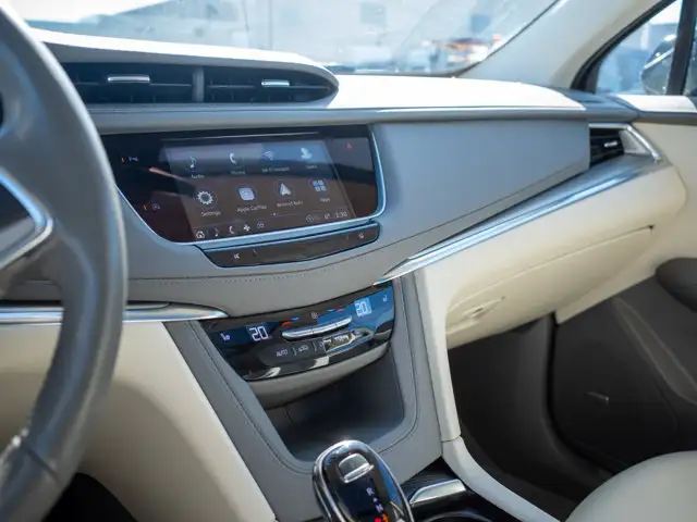 2022 Cadillac XT5 AWD Premium Luxury - Folding Mirrors | Blind - Photo 43