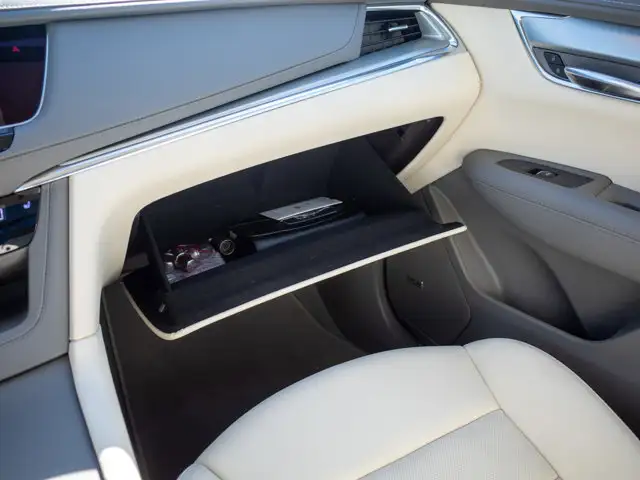 2022 Cadillac XT5 AWD Premium Luxury - Folding Mirrors | Blind - Photo 45