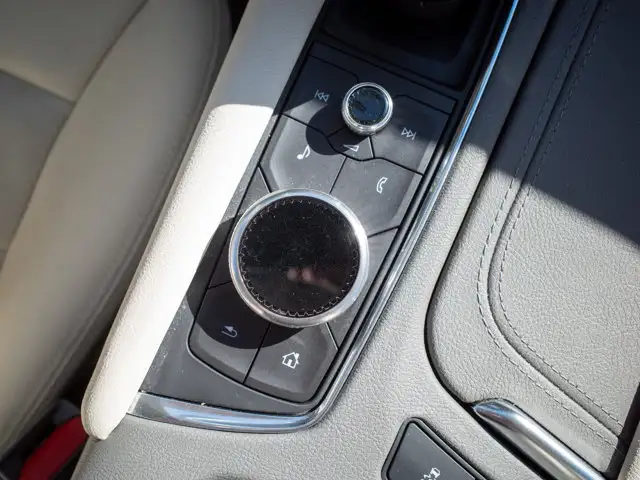 2022 Cadillac XT5 AWD Premium Luxury - Folding Mirrors | Blind - Photo 51