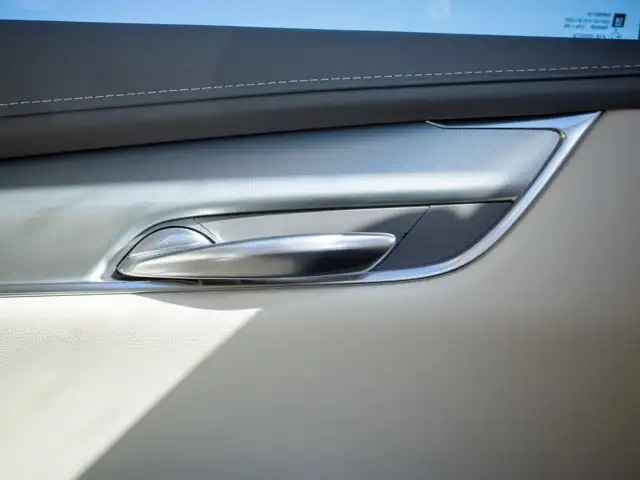 2022 Cadillac XT5 AWD Premium Luxury - Folding Mirrors | Blind - Photo 61