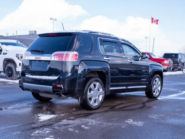 2015 GMC Terrain Denali - Power Seats Driver Memory - Photo 8