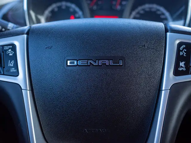 2015 GMC Terrain Denali - Power Seats Driver Memory - Photo 21