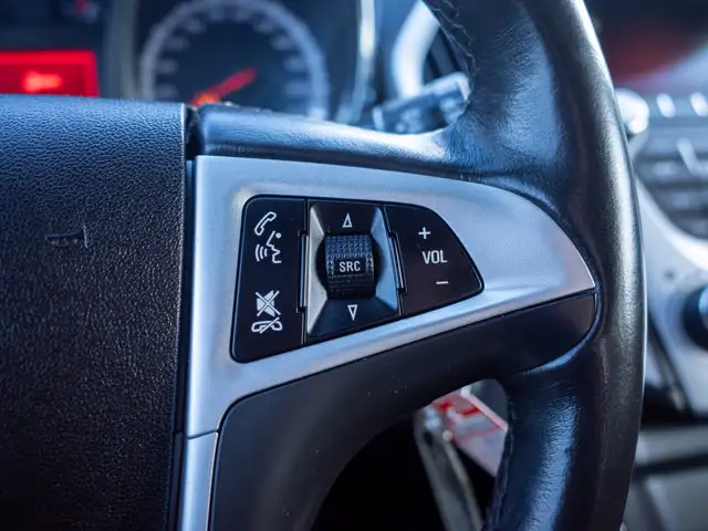 2015 GMC Terrain Denali - Power Seats Driver Memory - Photo 23
