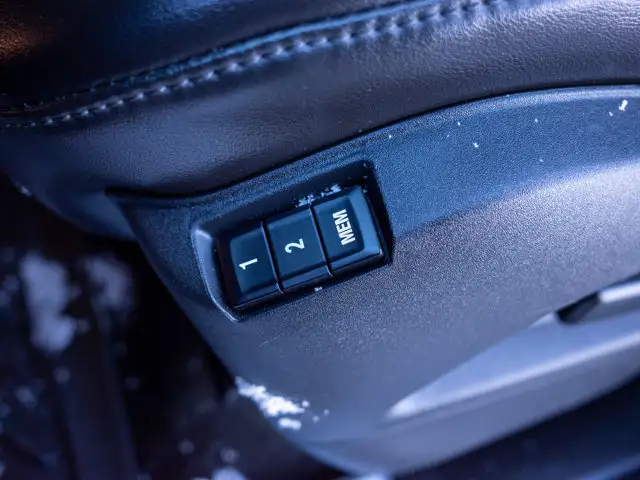 2015 GMC Terrain Denali - Power Seats Driver Memory - Photo 29