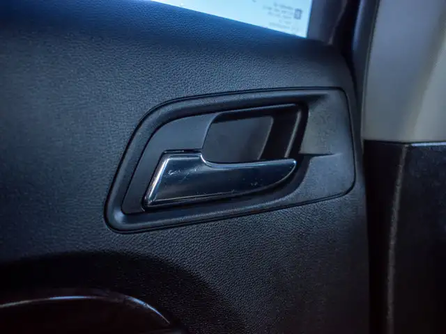 2015 GMC Terrain Denali - Power Seats Driver Memory - Photo 53